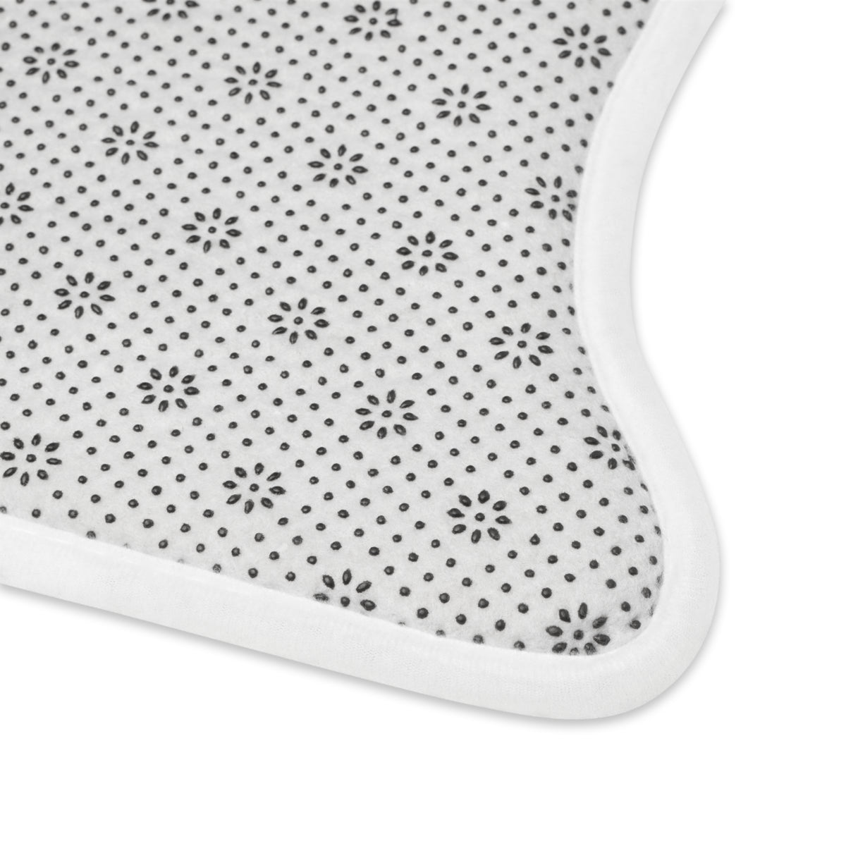 Christmas Pet Feeding Mat for Dogs & Cats – Festive Holiday Placemat, Anti-Slip | Lil Pip's Kozy Fox Cottage Collection